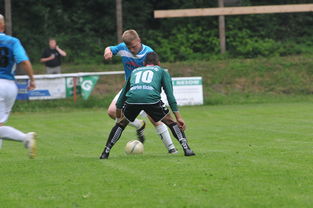 联赛焦点对决赛前热身报道：豪门争锋，谁能笑到最后？